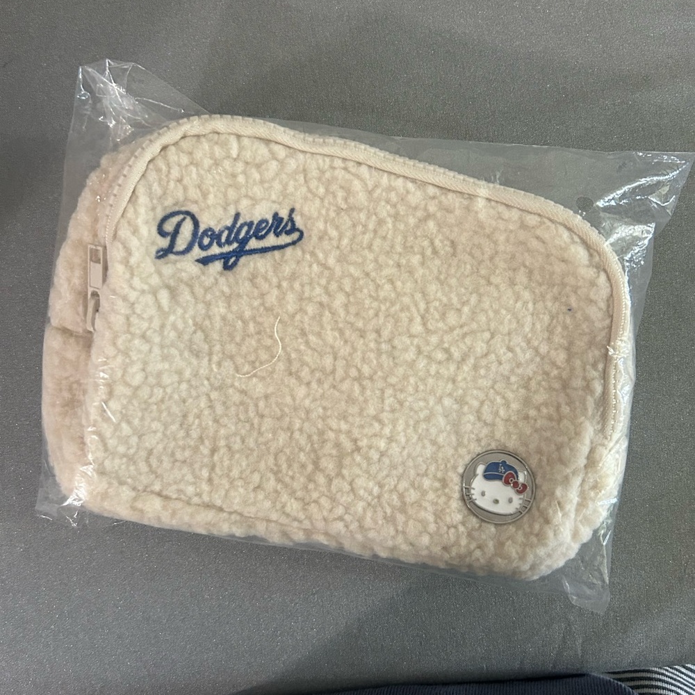 LA Dodgers X Hello Kitty belt bag